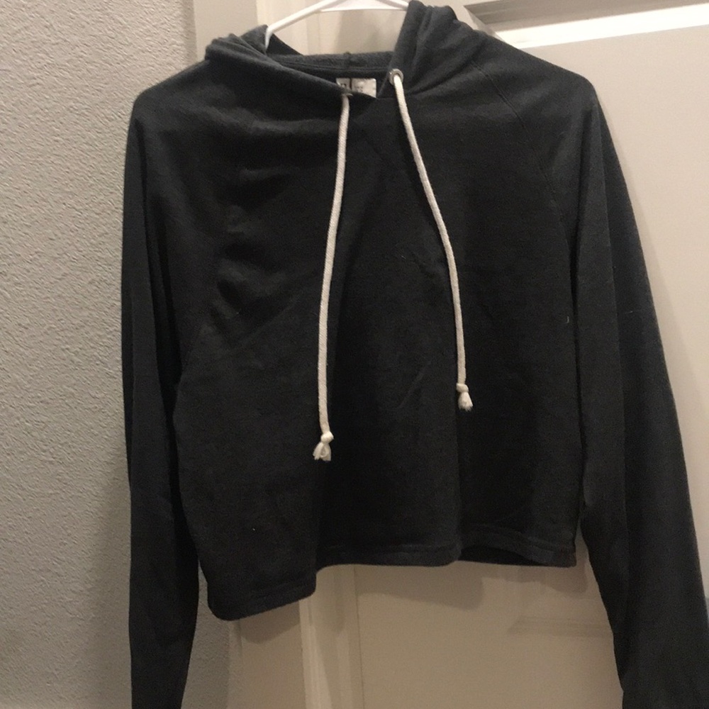 Cropped gray hoodie